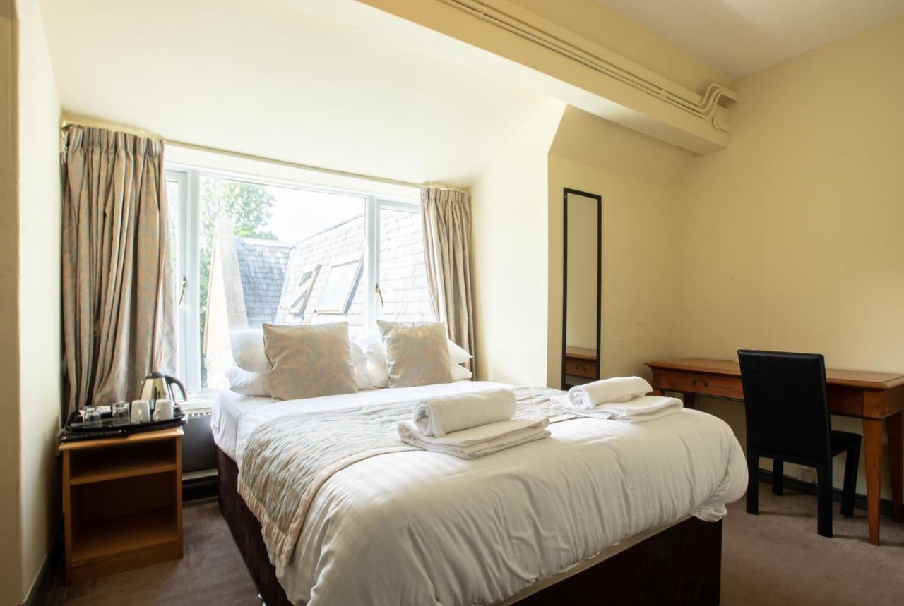 Double Room Private Bathroom