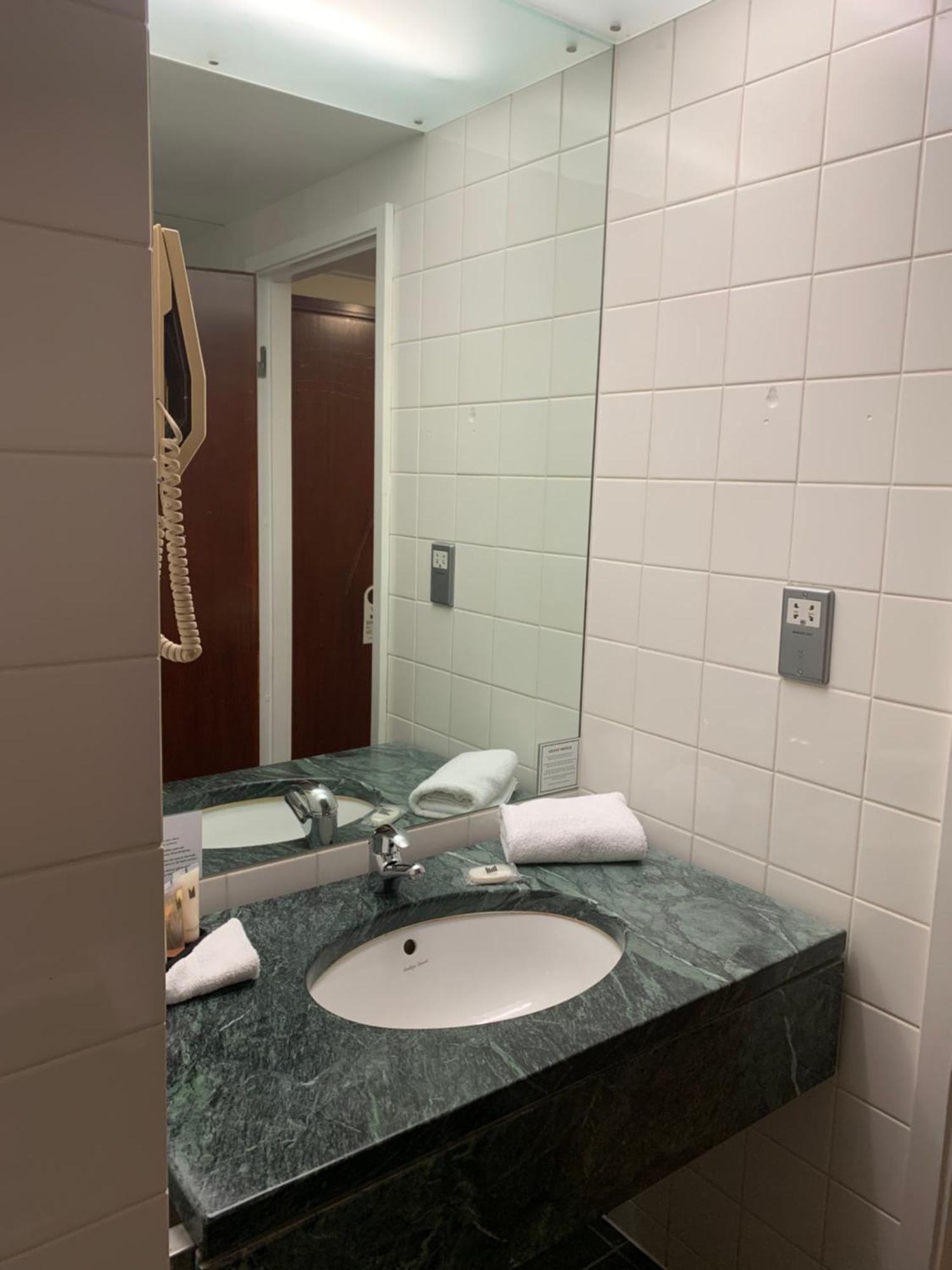 Standard Double Room,1069987369:JPEG