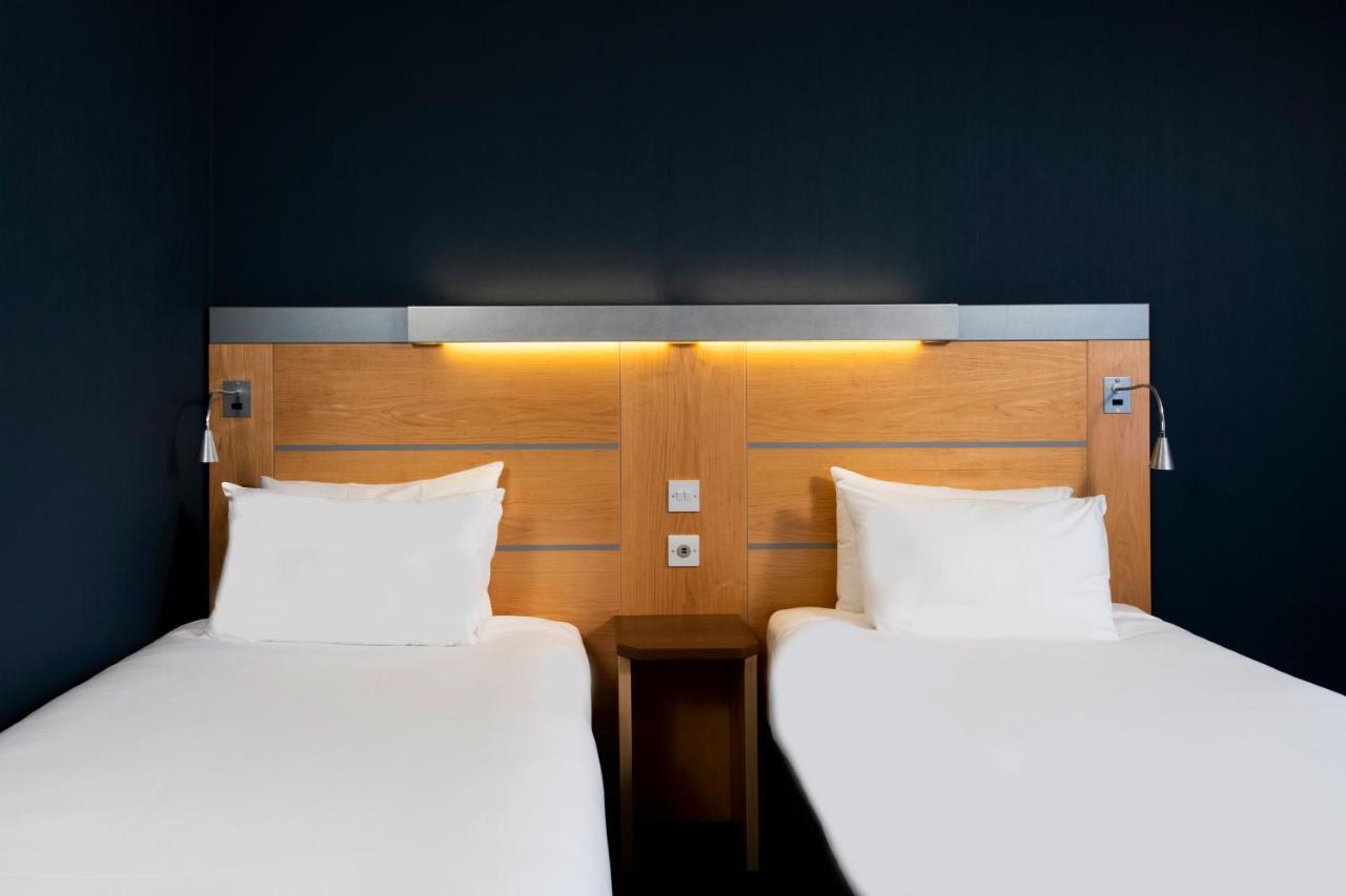 Standard Twin Room with Free Hot Breakfast - Accessible,1273939807:JPEG