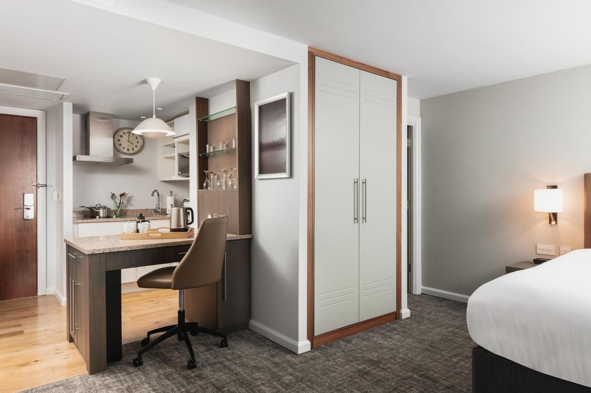 Deluxe Studio Suite Quayside View