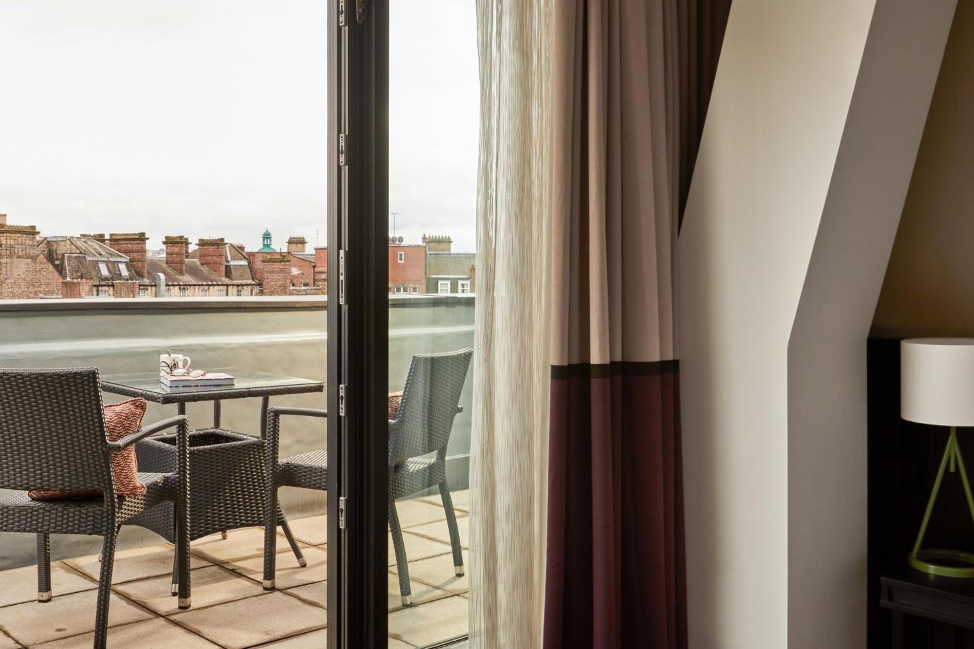 Standard King Room Balcony City View