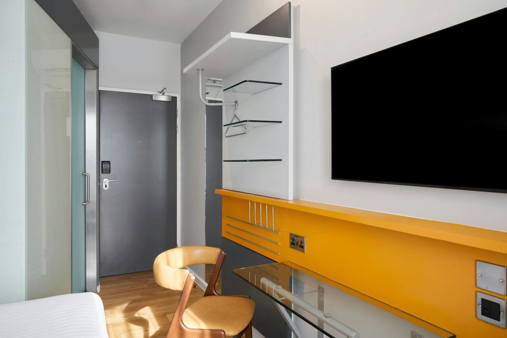 Efficient Double Room,1666033804:JPEG