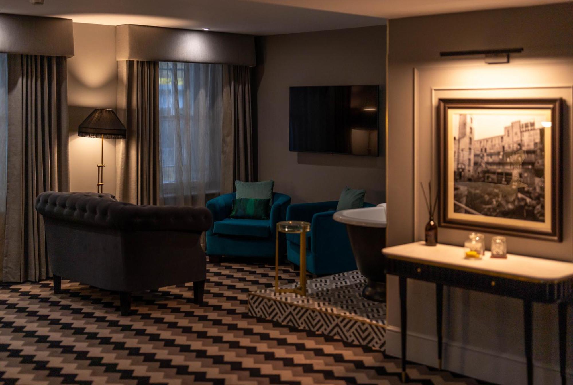 Directors Suite