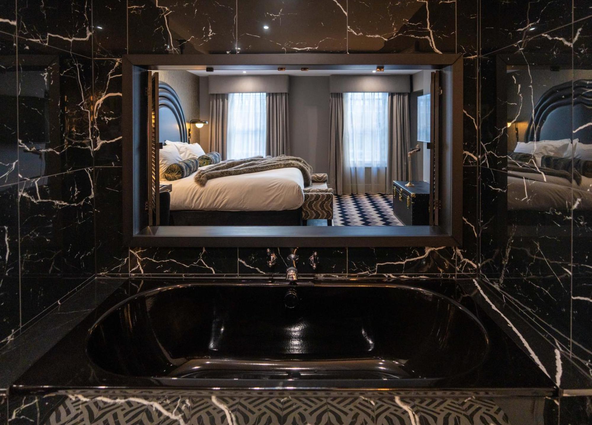 Station Masters Suite