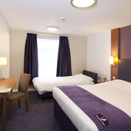Premier Inn Newcastle Quayside-3
