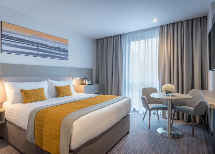 Hotels in NewcastleMaldron